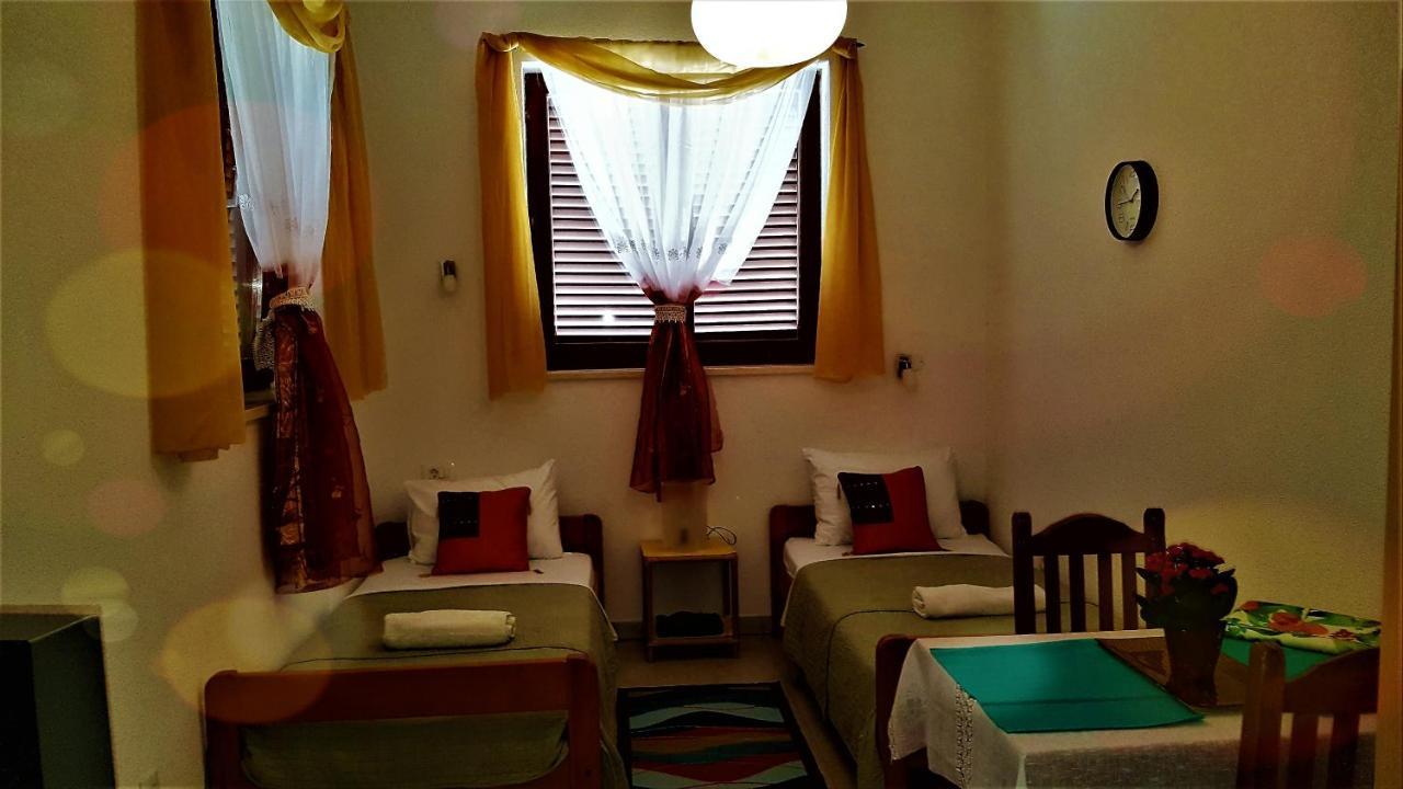 ראבץ Villamar Beachfront Apartments With Free Private Parking מראה חיצוני תמונה