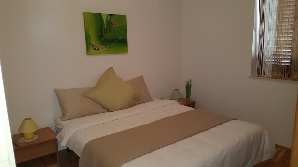 ראבץ Villamar Beachfront Apartments With Free Private Parking מראה חיצוני תמונה